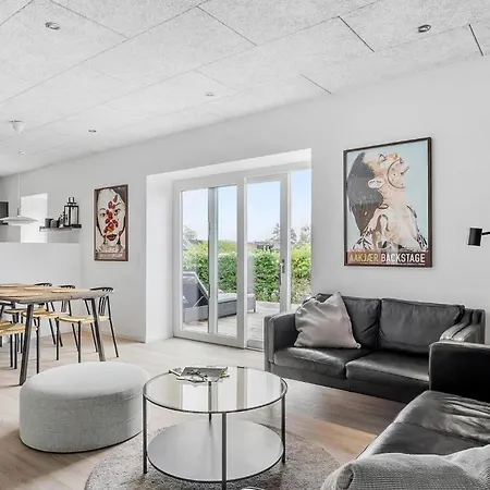 Feriehus 3 Bedroom Beautiful In *
