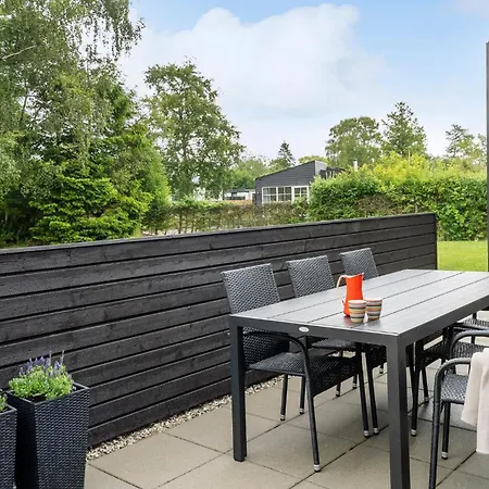3 Bedroom Beautiful In Vakantiehuis